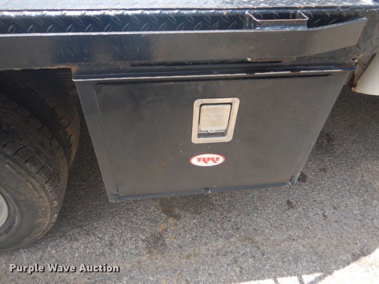 image for item FT9279 2013 Chevrolet Silverado 3500HD pickup truck