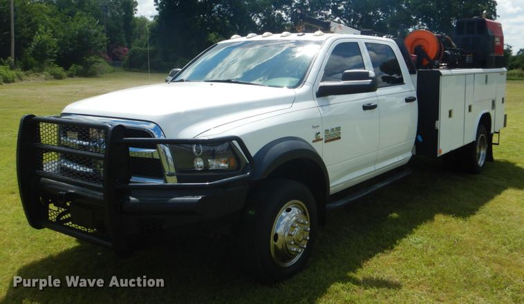 image for item FT9358 2013 Dodge Ram 5500 Crew Cab service truck with crane