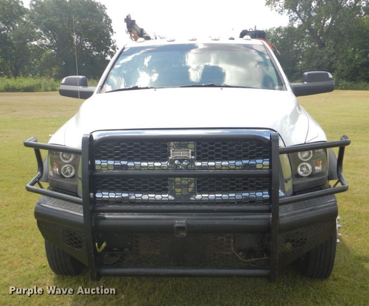 image for item FT9358 2013 Dodge Ram 5500 Crew Cab service truck with crane