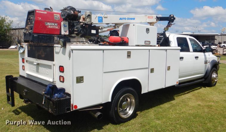 image for item FT9358 2013 Dodge Ram 5500 Crew Cab service truck with crane
