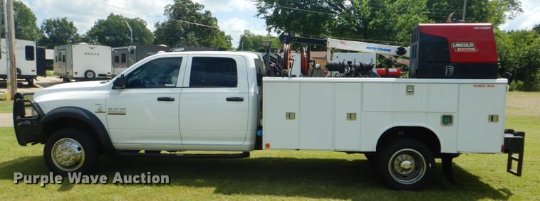 image for item FT9358 2013 Dodge Ram 5500 Crew Cab service truck with crane