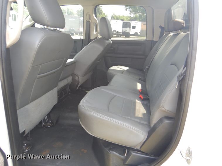 image for item FT9358 2013 Dodge Ram 5500 Crew Cab service truck with crane