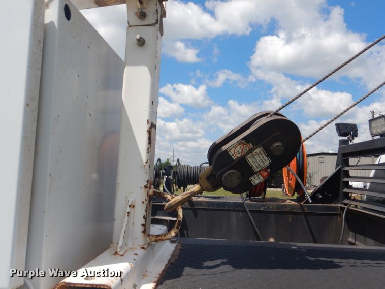 image for item FT9358 2013 Dodge Ram 5500 Crew Cab service truck with crane