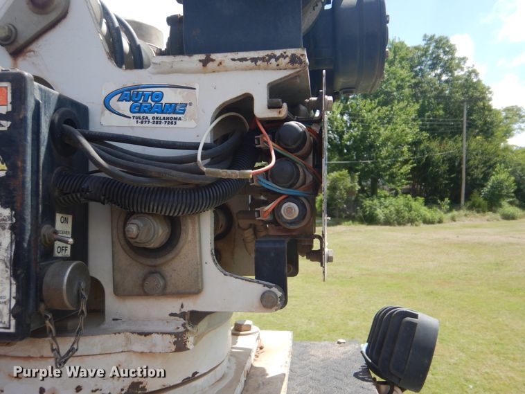 image for item FT9358 2013 Dodge Ram 5500 Crew Cab service truck with crane