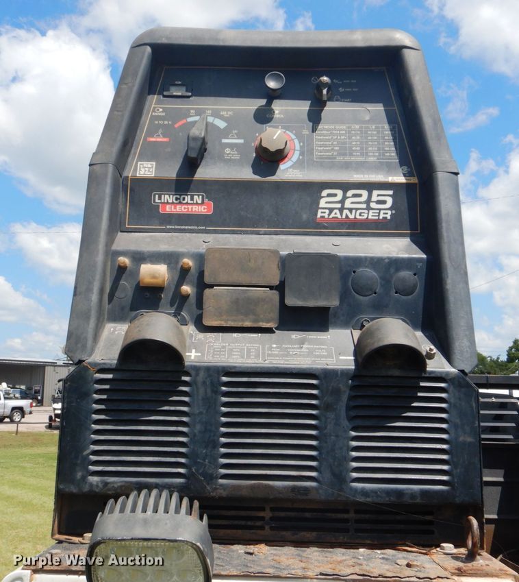 image for item FT9358 2013 Dodge Ram 5500 Crew Cab service truck with crane