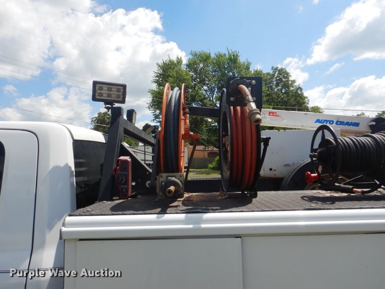 image for item FT9358 2013 Dodge Ram 5500 Crew Cab service truck with crane