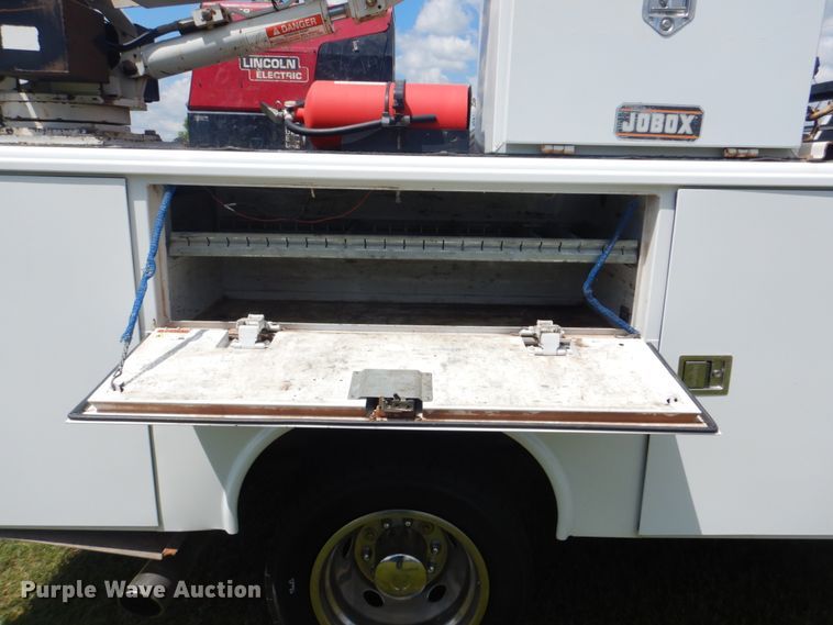 image for item FT9358 2013 Dodge Ram 5500 Crew Cab service truck with crane