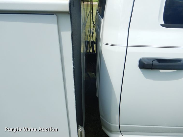 image for item FT9358 2013 Dodge Ram 5500 Crew Cab service truck with crane