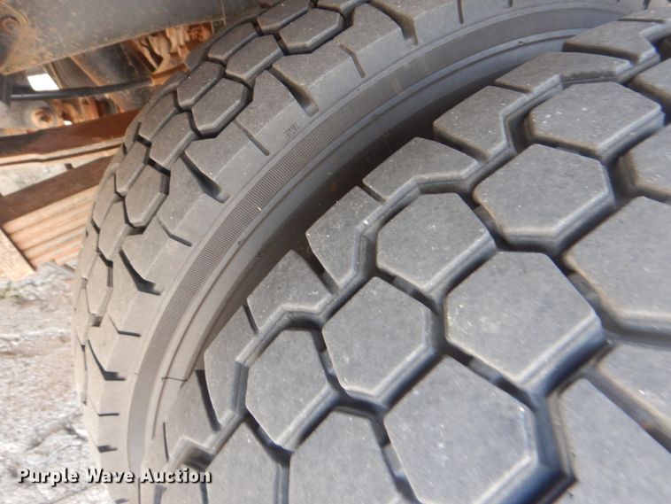 image for item FT9358 2013 Dodge Ram 5500 Crew Cab service truck with crane