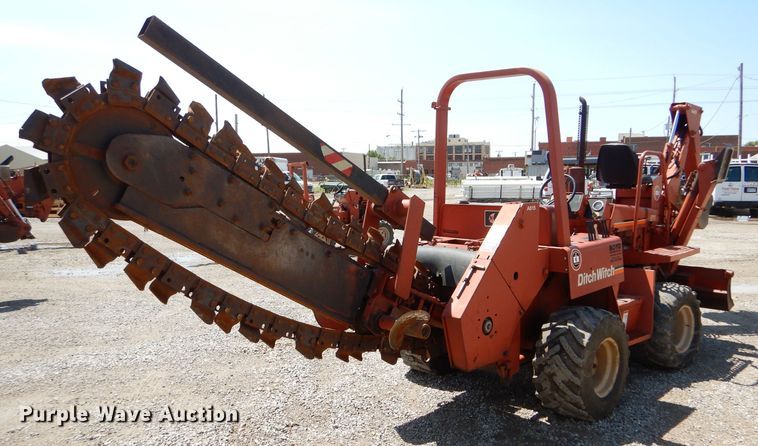 image for item FY9500 1992 Ditch Witch 5110DD trencher