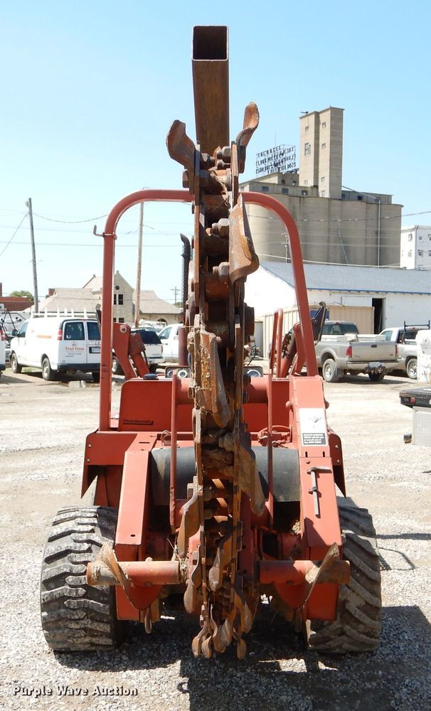 image for item FY9500 1992 Ditch Witch 5110DD trencher