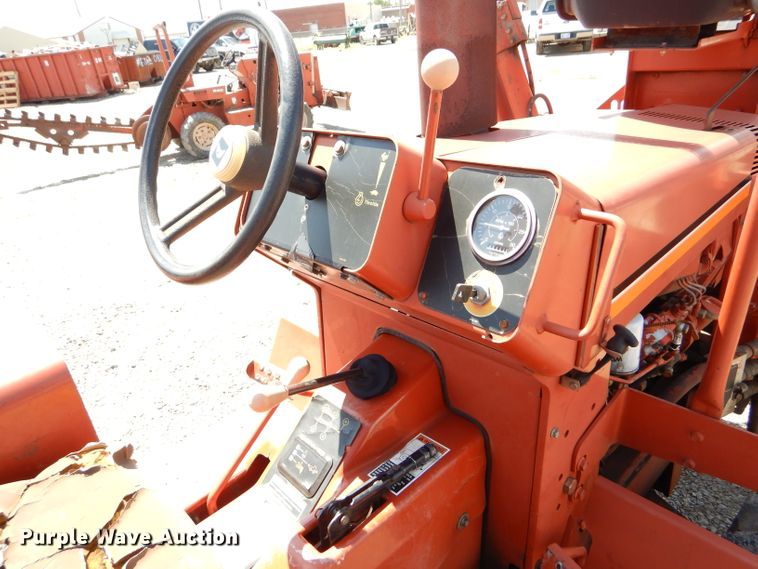 image for item FY9500 1992 Ditch Witch 5110DD trencher