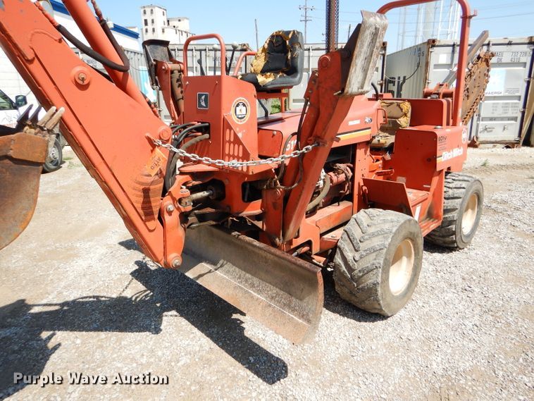 image for item FY9500 1992 Ditch Witch 5110DD trencher