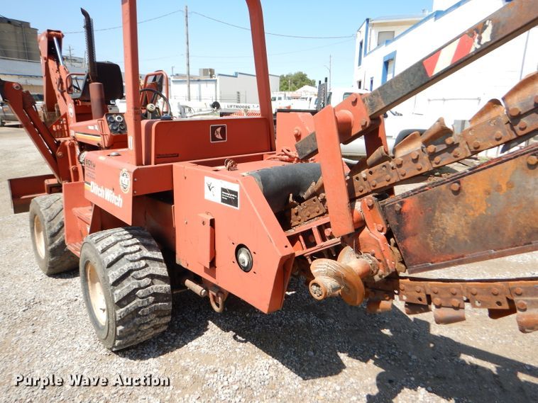 image for item FY9500 1992 Ditch Witch 5110DD trencher