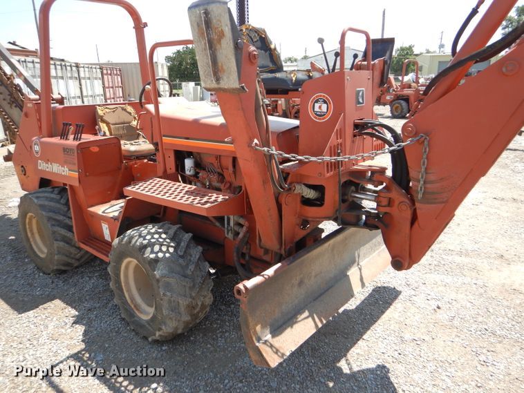 image for item FY9500 1992 Ditch Witch 5110DD trencher