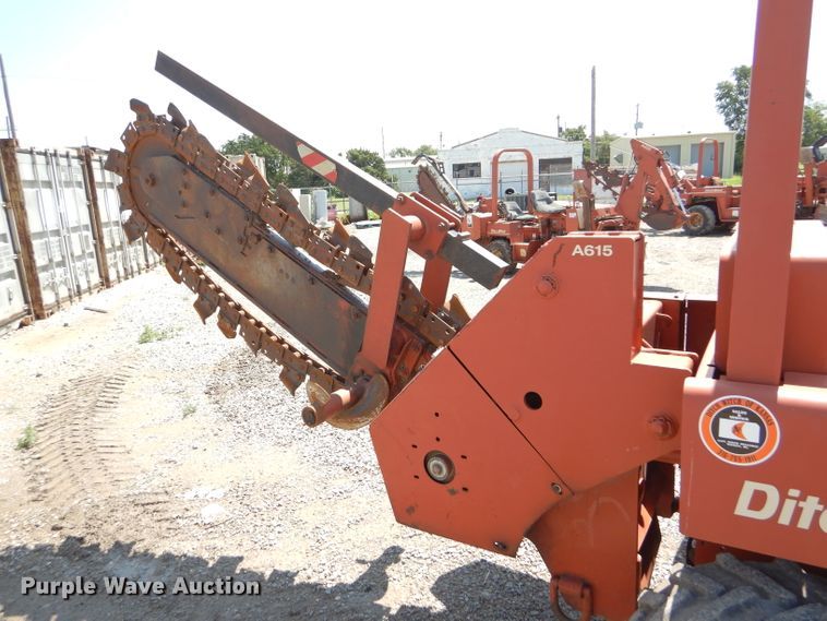 image for item FY9500 1992 Ditch Witch 5110DD trencher