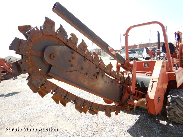 image for item FY9500 1992 Ditch Witch 5110DD trencher