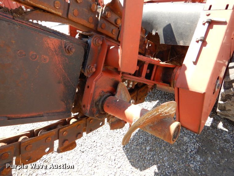 image for item FY9500 1992 Ditch Witch 5110DD trencher