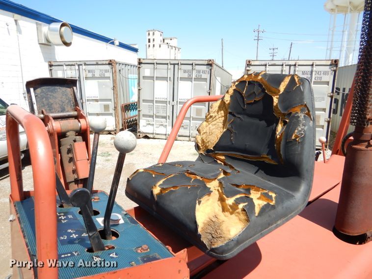 image for item FY9500 1992 Ditch Witch 5110DD trencher