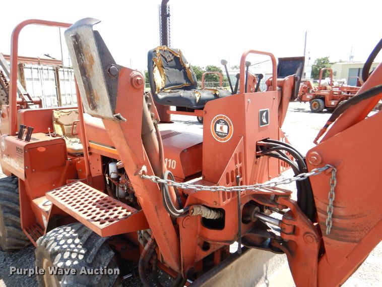 image for item FY9500 1992 Ditch Witch 5110DD trencher