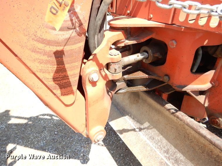 image for item FY9500 1992 Ditch Witch 5110DD trencher