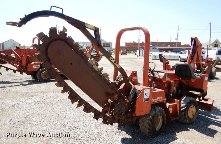 image for item FY9501 1993 Ditch Witch 3500DDLSB trencher