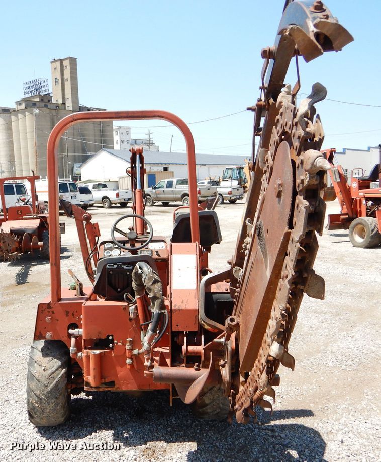 image for item FY9501 1993 Ditch Witch 3500DDLSB trencher
