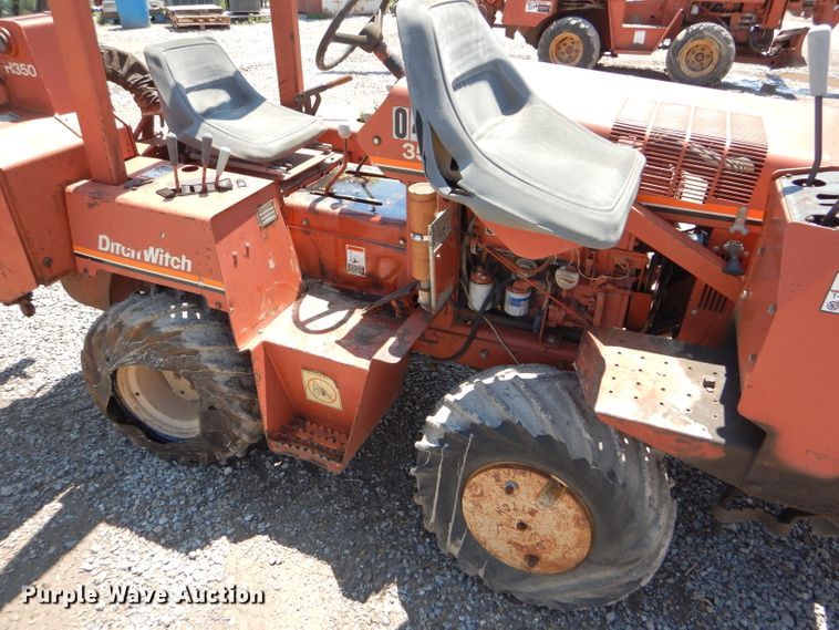 image for item FY9501 1993 Ditch Witch 3500DDLSB trencher