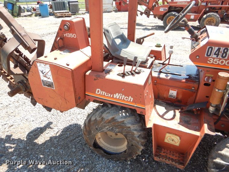 image for item FY9501 1993 Ditch Witch 3500DDLSB trencher