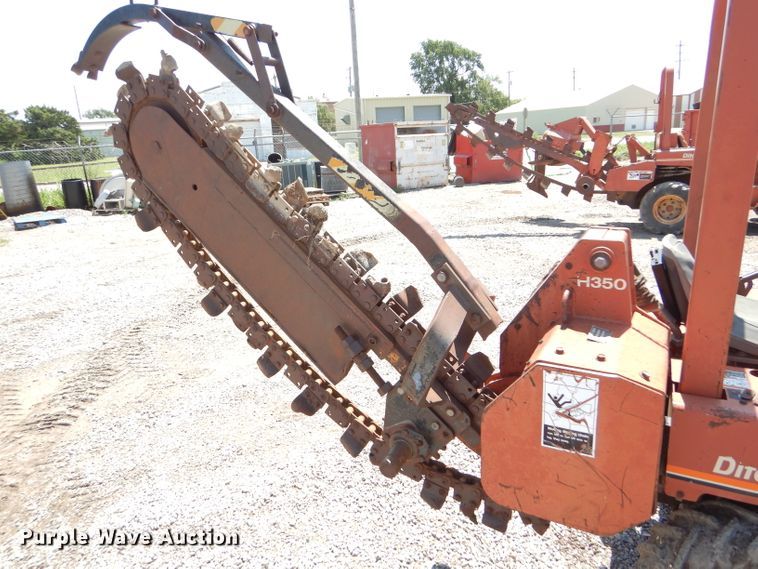 image for item FY9501 1993 Ditch Witch 3500DDLSB trencher