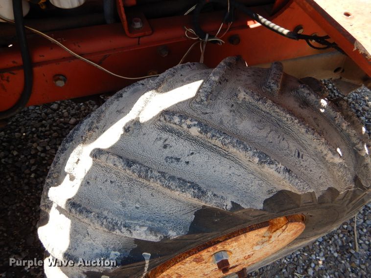 image for item FY9501 1993 Ditch Witch 3500DDLSB trencher