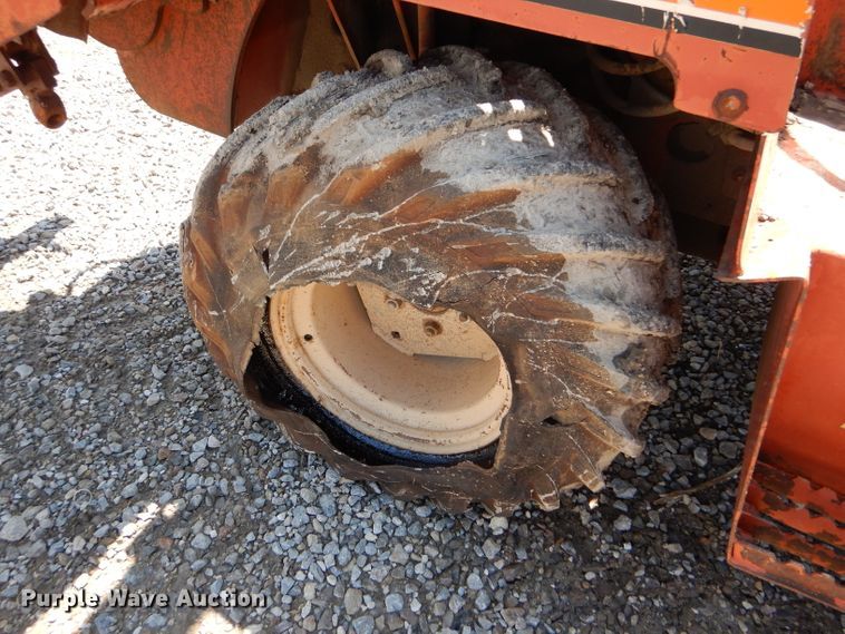 image for item FY9501 1993 Ditch Witch 3500DDLSB trencher