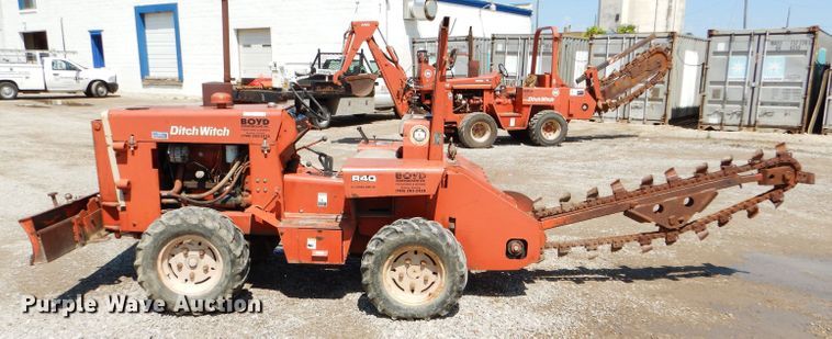 image for item FY9502 Ditch Witch R40A trencher
