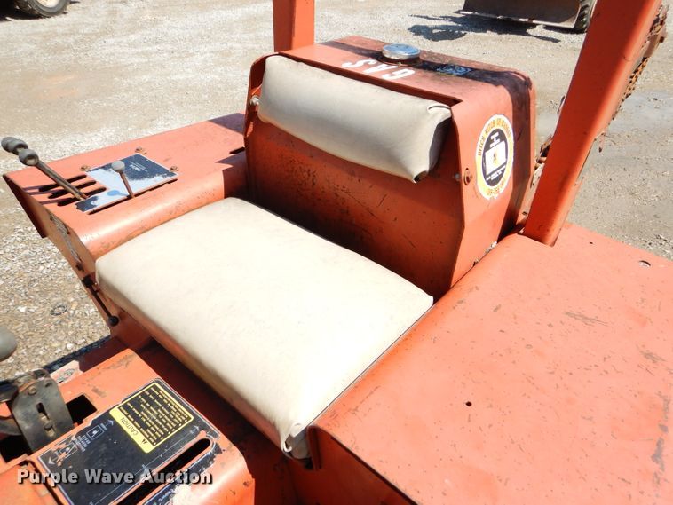 image for item FY9502 Ditch Witch R40A trencher