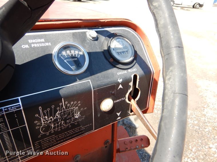 image for item FY9502 Ditch Witch R40A trencher