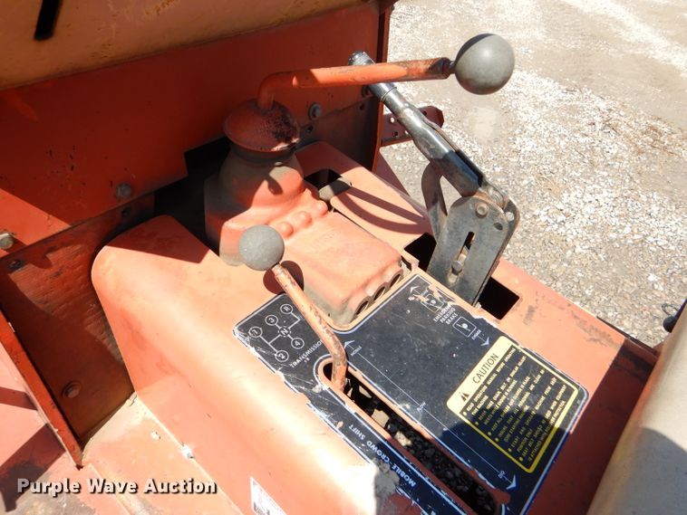 image for item FY9502 Ditch Witch R40A trencher