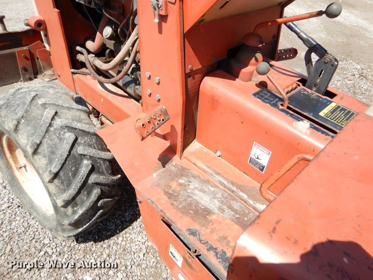 image for item FY9502 Ditch Witch R40A trencher