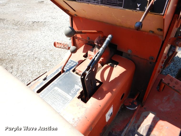 image for item FY9502 Ditch Witch R40A trencher