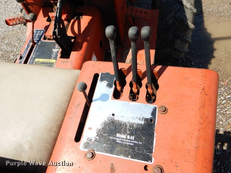 image for item FY9502 Ditch Witch R40A trencher