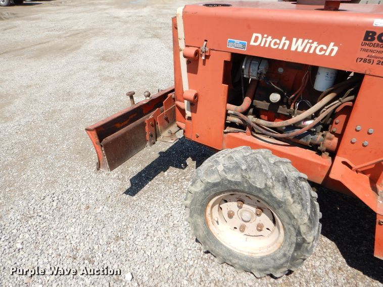 image for item FY9502 Ditch Witch R40A trencher
