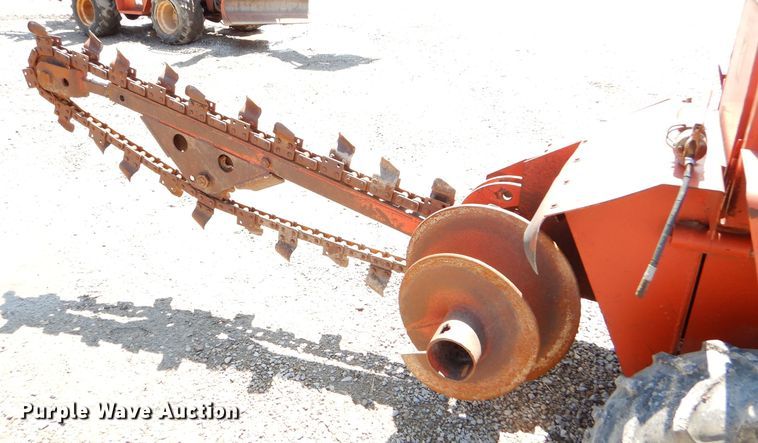 image for item FY9502 Ditch Witch R40A trencher