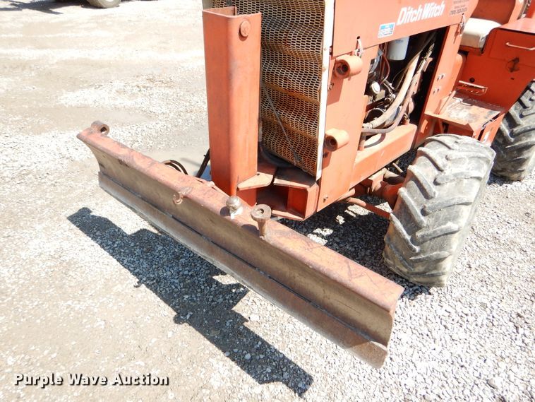 image for item FY9502 Ditch Witch R40A trencher
