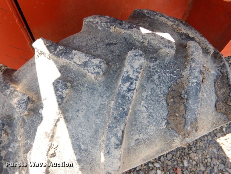 image for item FY9502 Ditch Witch R40A trencher