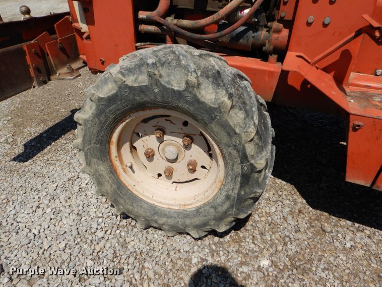 image for item FY9502 Ditch Witch R40A trencher