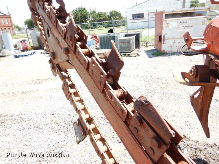 image for item FY9503 1988 Ditch Witch 5010 trencher