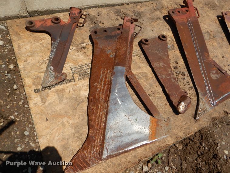 image for item FY9504 (12) vibratory plow shanks