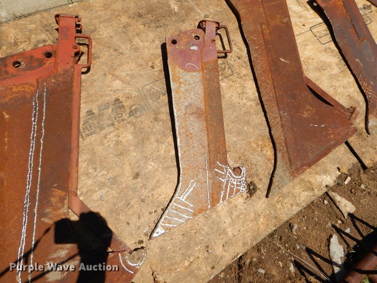 image for item FY9504 (12) vibratory plow shanks