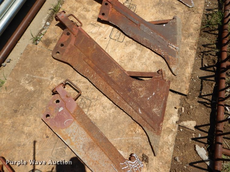 image for item FY9504 (12) vibratory plow shanks