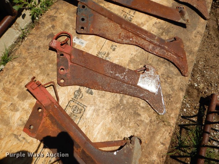 image for item FY9504 (12) vibratory plow shanks