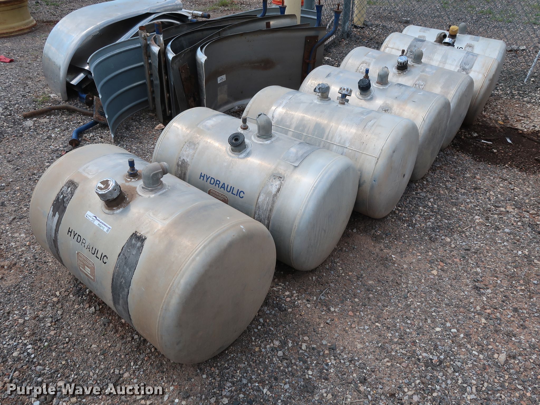 (7) aluminum hydraulic fluid tanks in Edmond, OK Item FE9713 sold